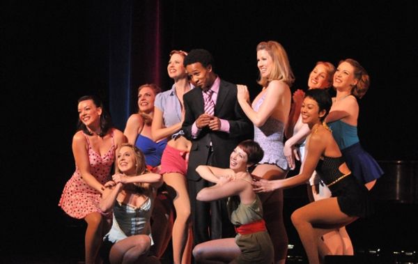 Kendrick Jones andThe Siegfeld Follies Girls-Elizabeth Clinard, Jaime Lyn Frola, Ange Photo