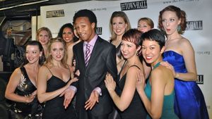 Kendrick Jones and The Siegfeld Follies Girls-Elizabeth Clinard, Jaime Lyn Frola, Ang Photo