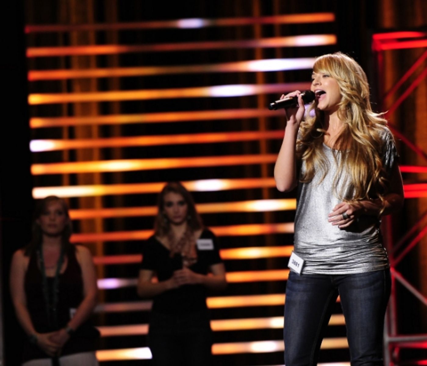 Photo Flash: AMERICAN IDOL Groups Up in Hollywood Tonight Photo Flash: AMERICAN IDOL Groups Up in Hollywood Tonight Image