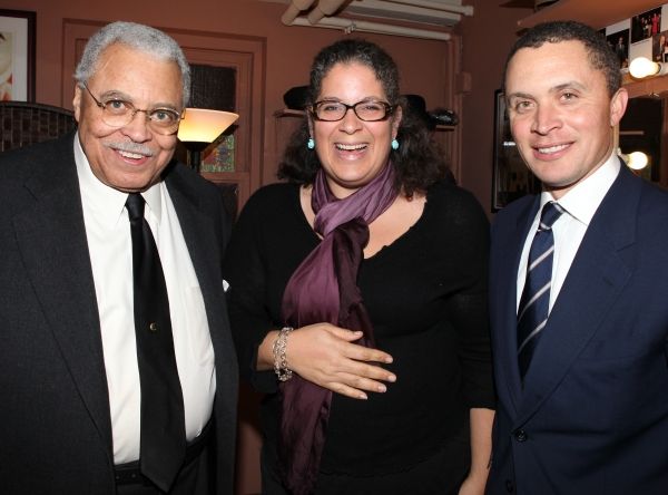 Jennifer Morgan & Former Tennessee Congressman Harold Ford, Jr. visit James Earl Jone Photo
