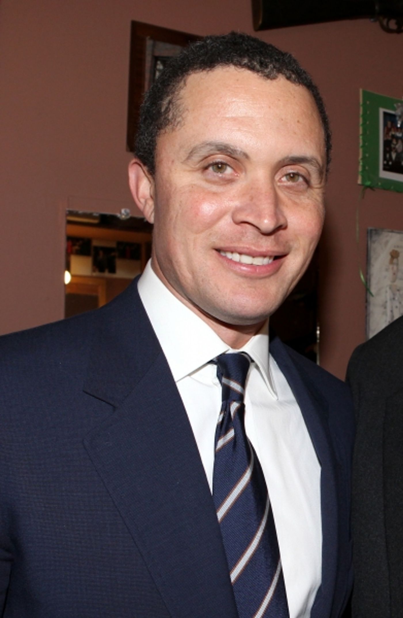 Photo Coverage Exclusive: Harold Ford Jr. visits James Earl Jones  Image