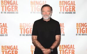 Robin Williams attends the 'Bengal Tiger at The Baghdad Zoo' Meet & Greet during Rehearsals at The New 42nd Street Studios in New York City. @ BroadwayWorld Robin Williams attends the 'Bengal Tiger at The Baghdad Zoo' Meet & Greet during Rehe Photo