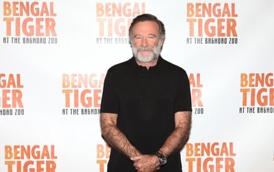 Robin Williams attends the 'Bengal Tiger at The Baghdad Zoo' Meet & Greet during Rehe Photo