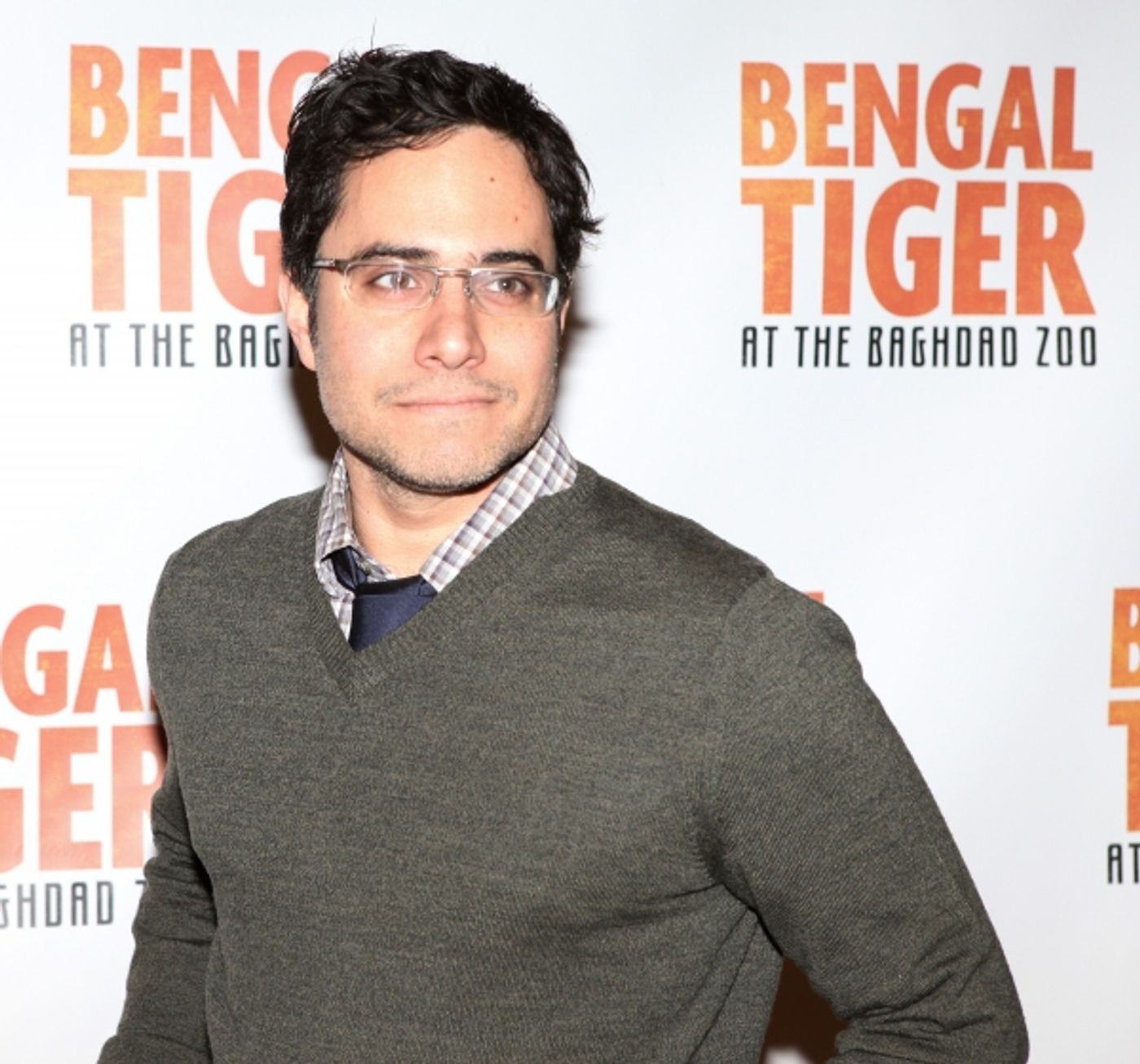 Photo Coverage: Robin Williams & BENGAL TIGER AT THE BAGHDAD ZOO Meet the Press!  Image