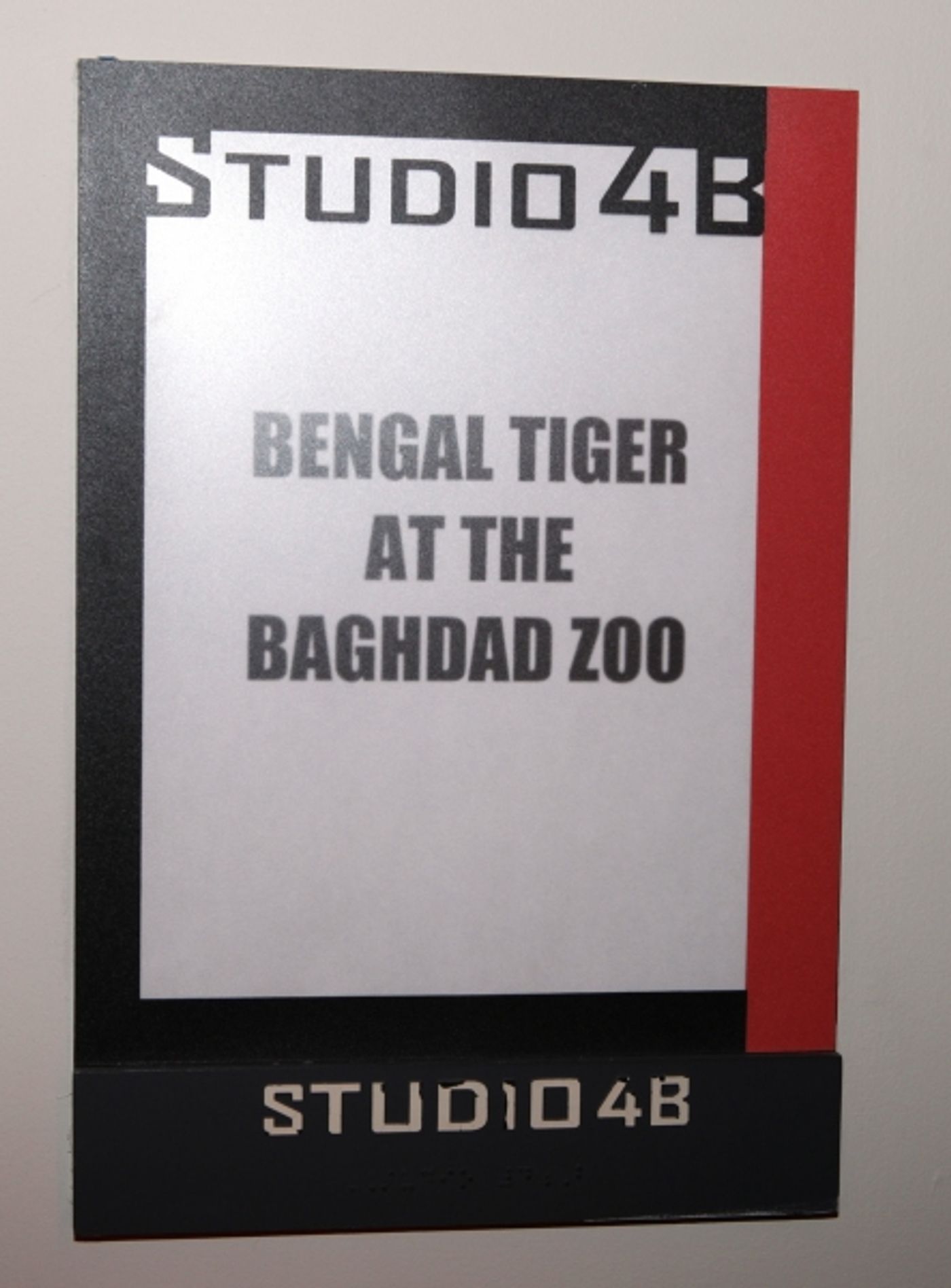 Photo Coverage: Robin Williams & BENGAL TIGER AT THE BAGHDAD ZOO Meet the Press!  Image