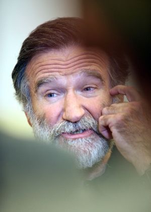 Robin Williams attends the 'Bengal Tiger at The Baghdad Zoo' Meet & Greet during Rehearsals at The New 42nd Street Studios in New York City. @ BroadwayWorld Robin Williams attends the 'Bengal Tiger at The Baghdad Zoo' Meet & Greet during Rehe Photo