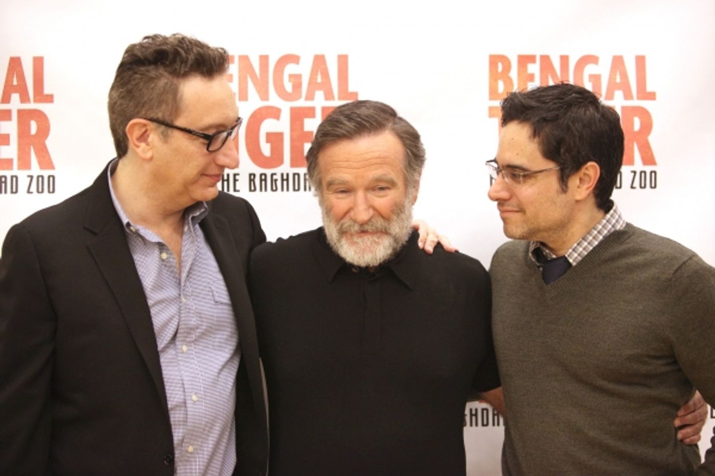 Photo Coverage: Robin Williams & BENGAL TIGER AT THE BAGHDAD ZOO Meet the Press!  Image