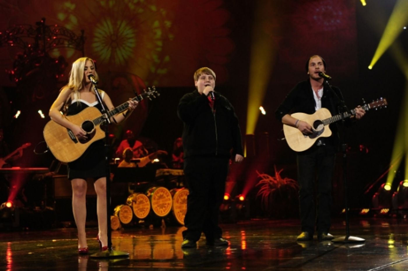 Photo Flash: AMERICAN IDOL Contestants Sing The Beatles Tonight! Photo Flash: AMERICAN IDOL Contestants Sing The Beatles Tonight! Image