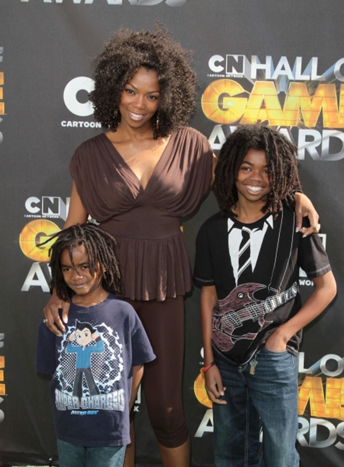 Vanessa Williams, Family in attendance; The Cartoon Network 'Hall of Game Awards' held at Barker Hanger in Santa Monica, California on February 21th, 2011 at 