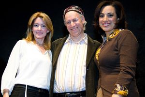 Kathryn Stockett, Jonathan Schorsch, Michelle Miller @ BroadwayWorld Kathryn Stockett, Jonathan Schorsch, Michelle Miller Photo