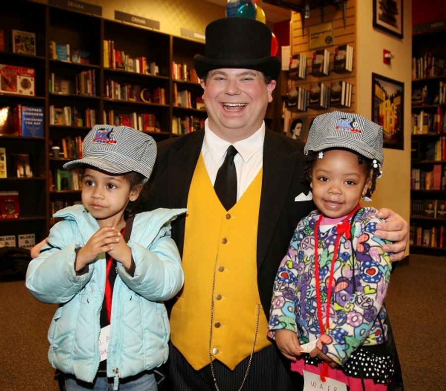 Photo Flash: Sir Topham Hatt Reads at MSG Borders Image