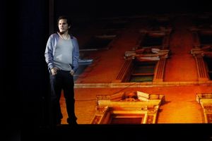 John Leguizamo Photo