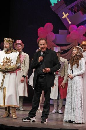 Eri
@ BroadwayWorld Eri
Photo