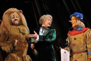 Lion (David Ganly), The Wizard (Michael Crawford) and Scarecrow (Paul Keating)   Photo