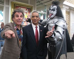 Michael Richards/Kramer (Steve Ostrow, Esq.) President Obama ( Reggie Brown) and Gene Simmons (Luis)
@ BroadwayWorld Michael Richards/Kramer (Steve Ostrow, Esq.) President Obama ( Reggie Brown) and Gene Photo