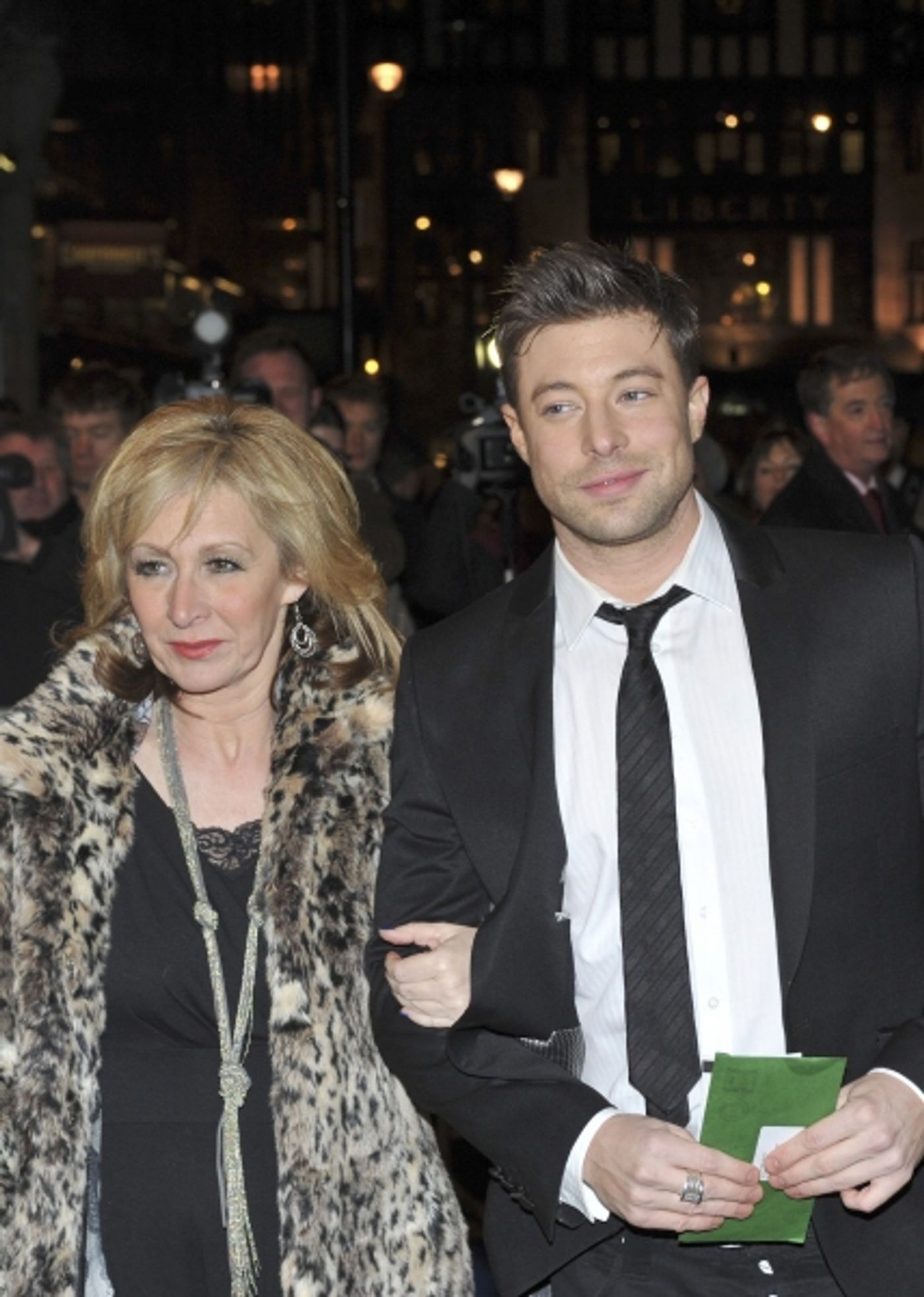 Photo Coverage: THE WIZARD OF OZ West End Red Carpet  Image