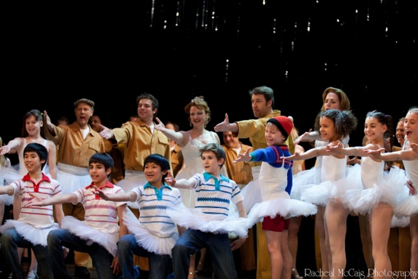 Photo Coverage: Elton John Celebrates Toronto's BILLY ELLIOT Opening  Image