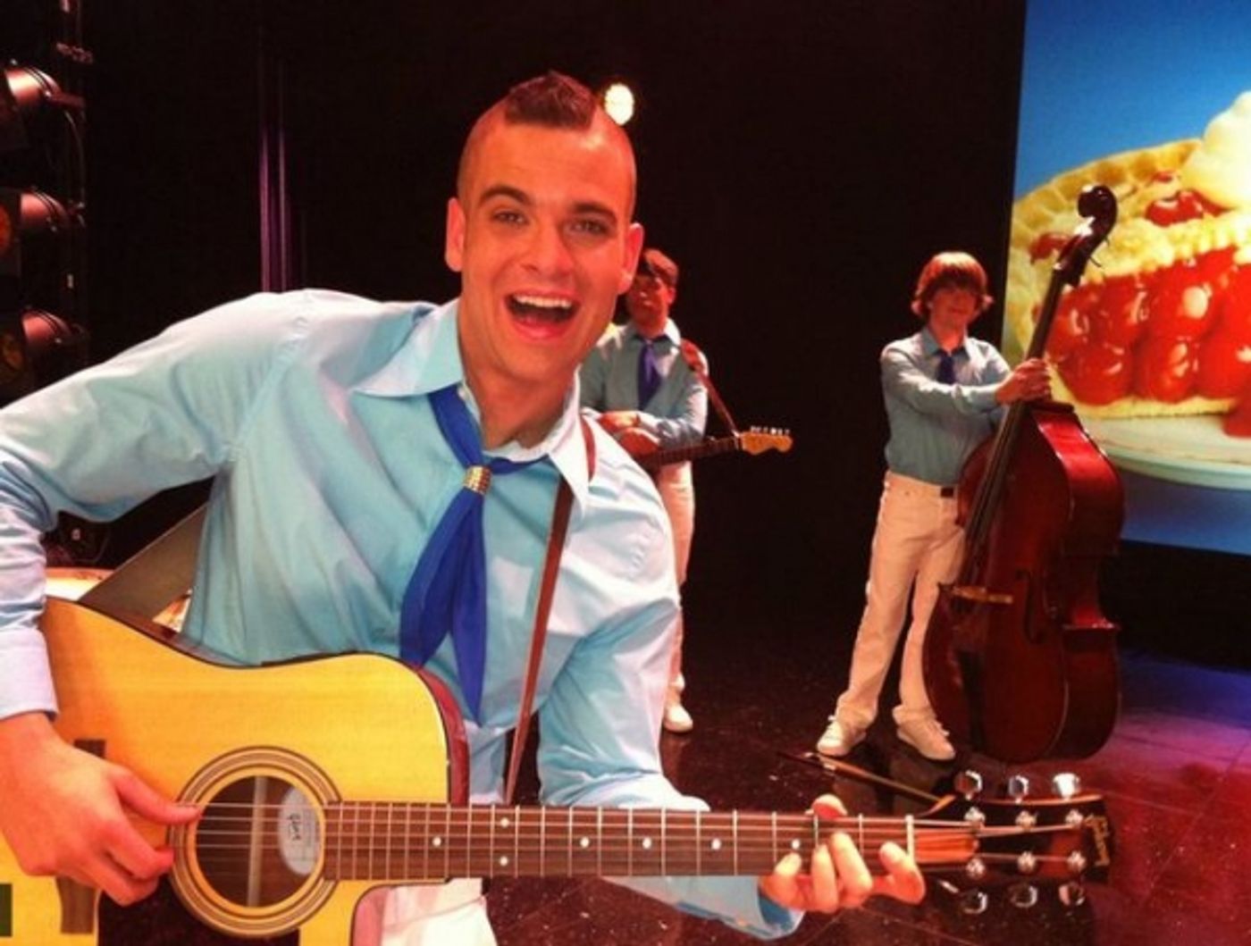 Photo Flash: John Stamos Shares GLEE Photos  Image