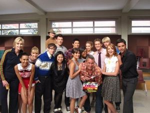 John Stamos and Cast of GLEE Photo