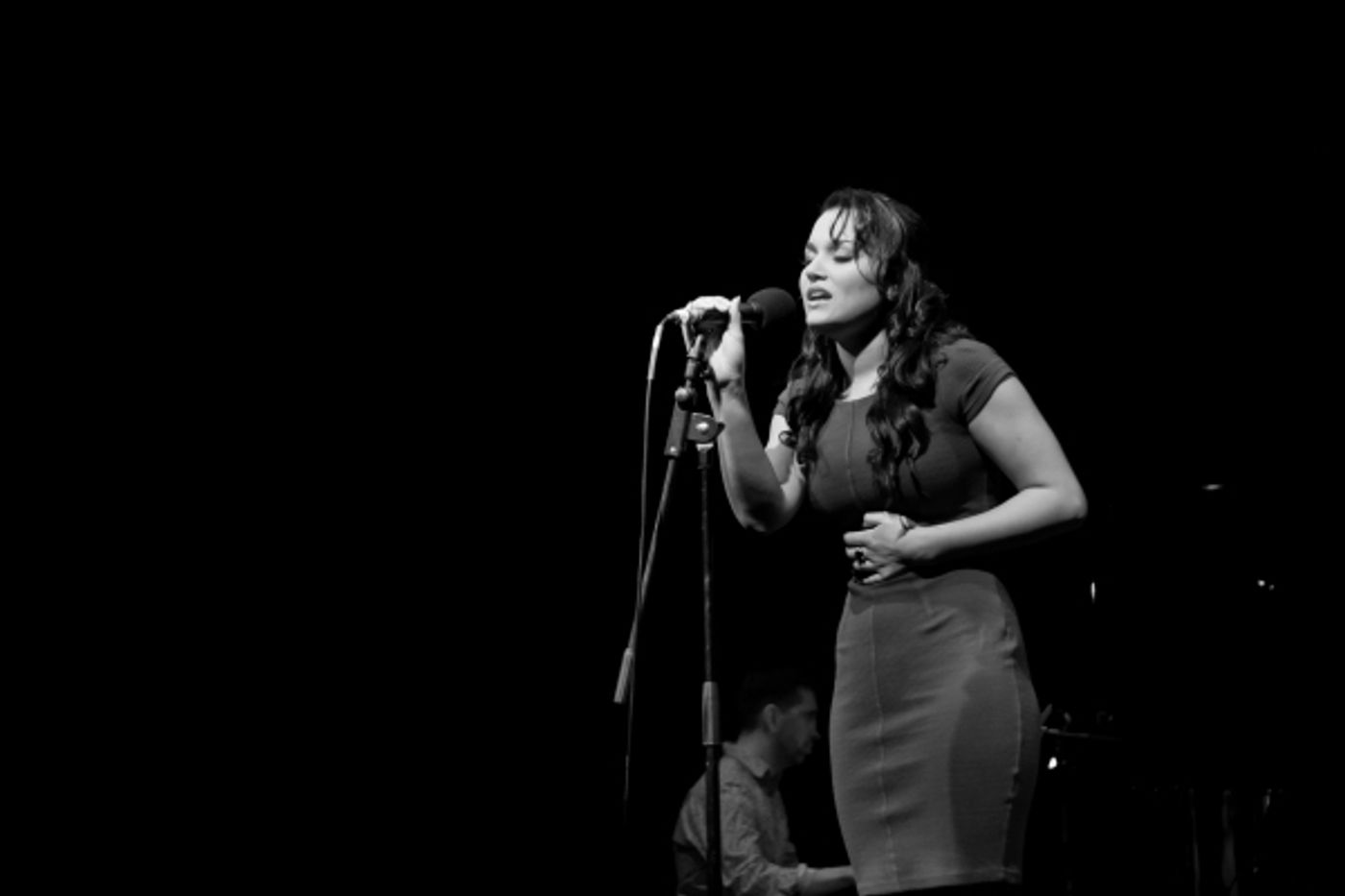 Photo Flash: Hadley Fraser, Rosalie Craig, et al. Sing Bobby Cronin  Image