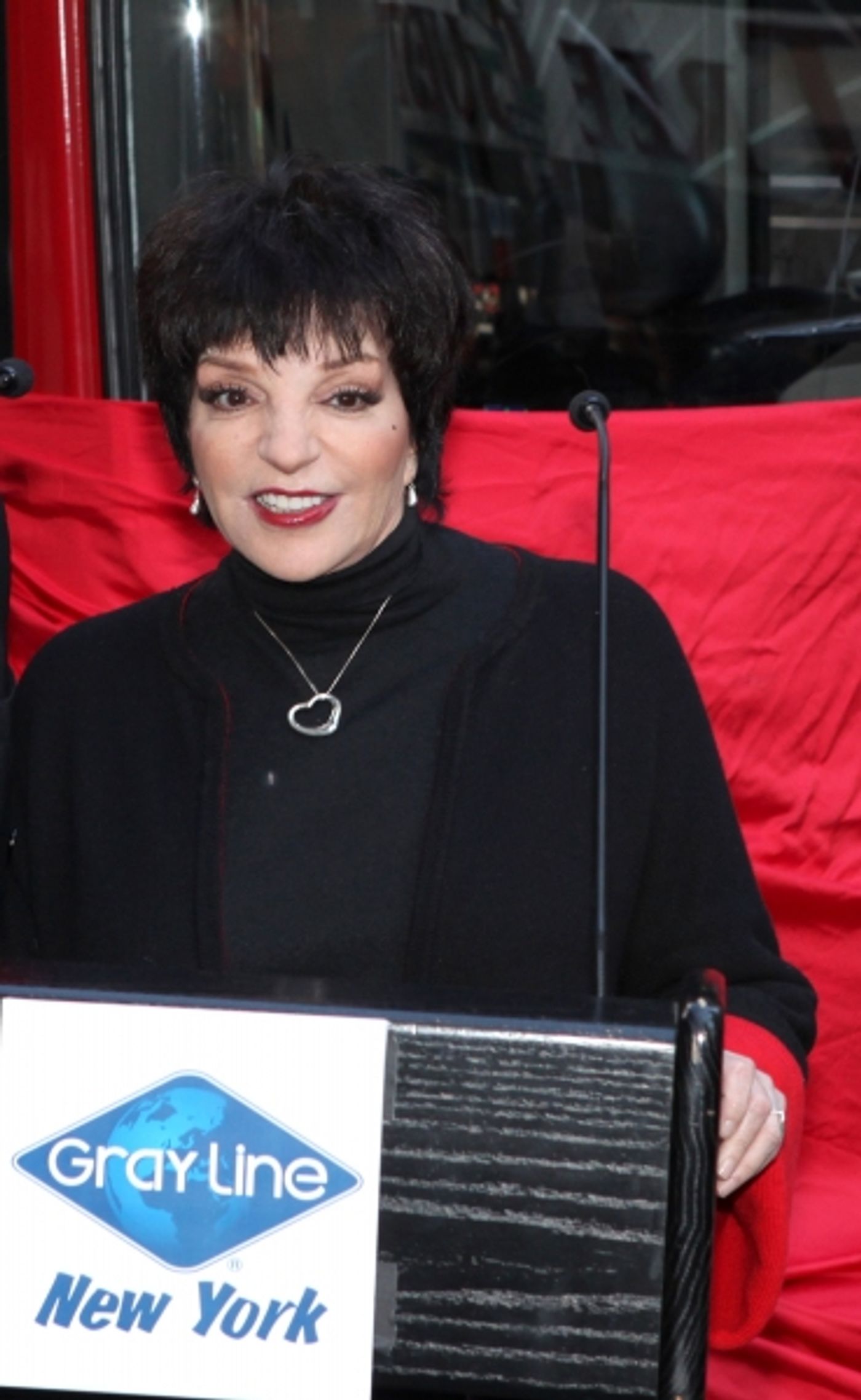 Photo Coverage: Gray Line's 'Ride Of Fame' Campaign Honors Liza Minnelli  Image