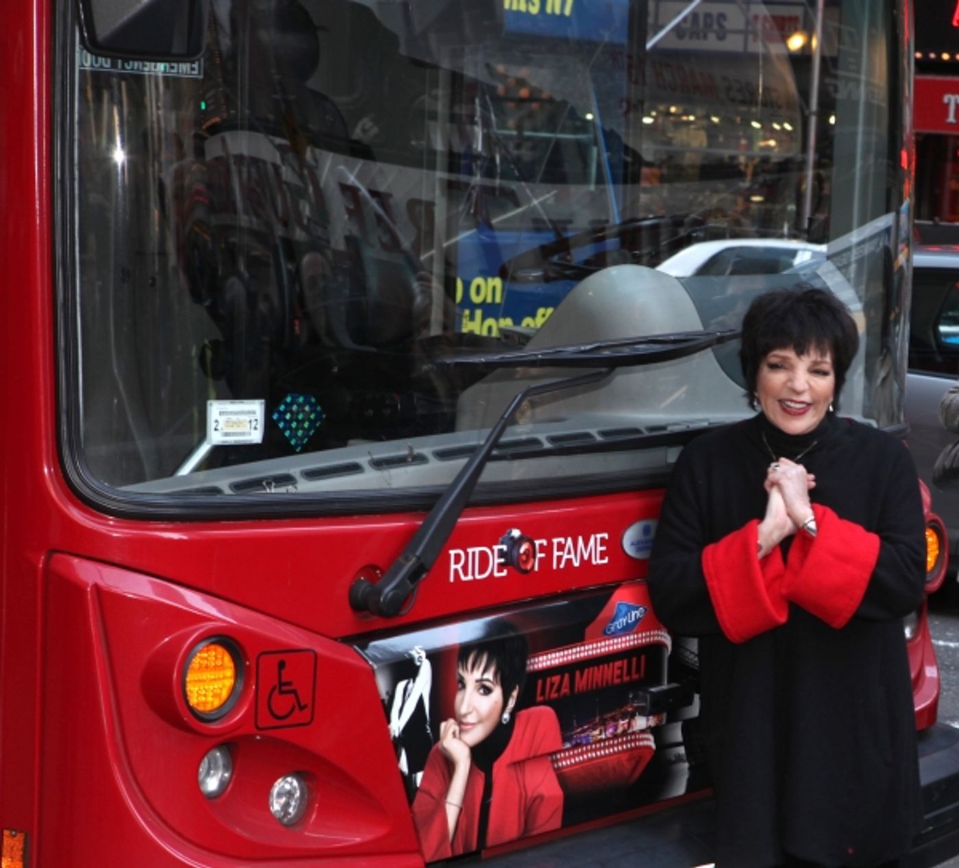 Photo Coverage: Gray Line's 'Ride Of Fame' Campaign Honors Liza Minnelli  Image