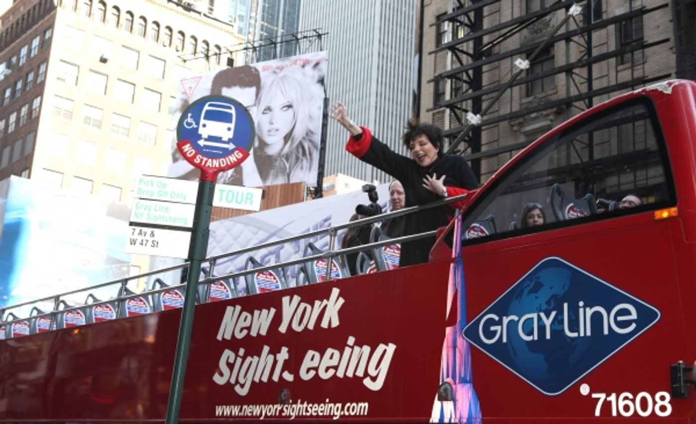 Photo Coverage: Gray Line's 'Ride Of Fame' Campaign Honors Liza Minnelli  Image