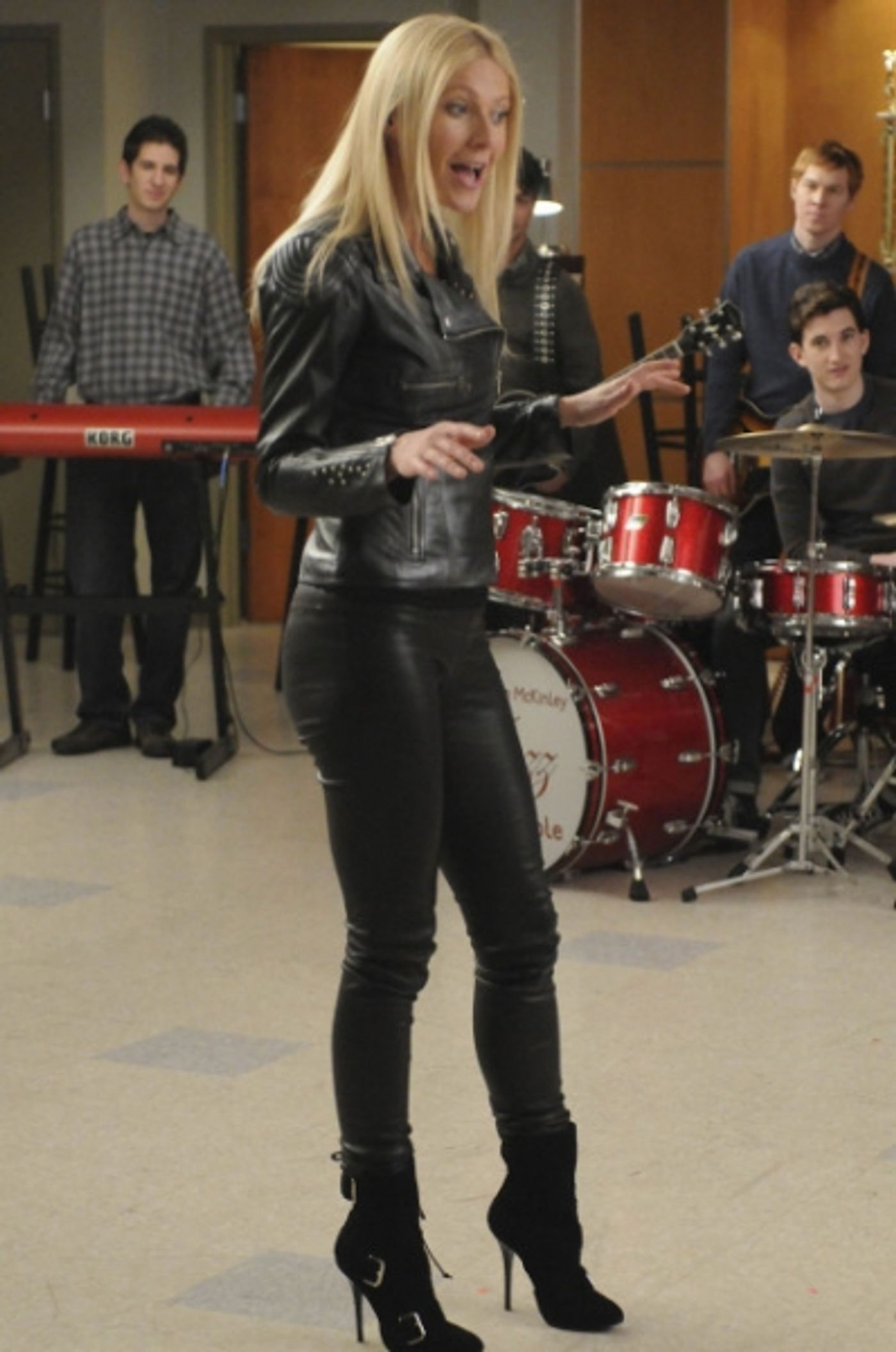 Photo Flash: Last Night on GLEE's 'Sexy' Episode  Image