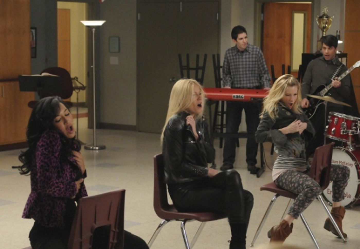 Photo Flash: Last Night on GLEE's 'Sexy' Episode  Image