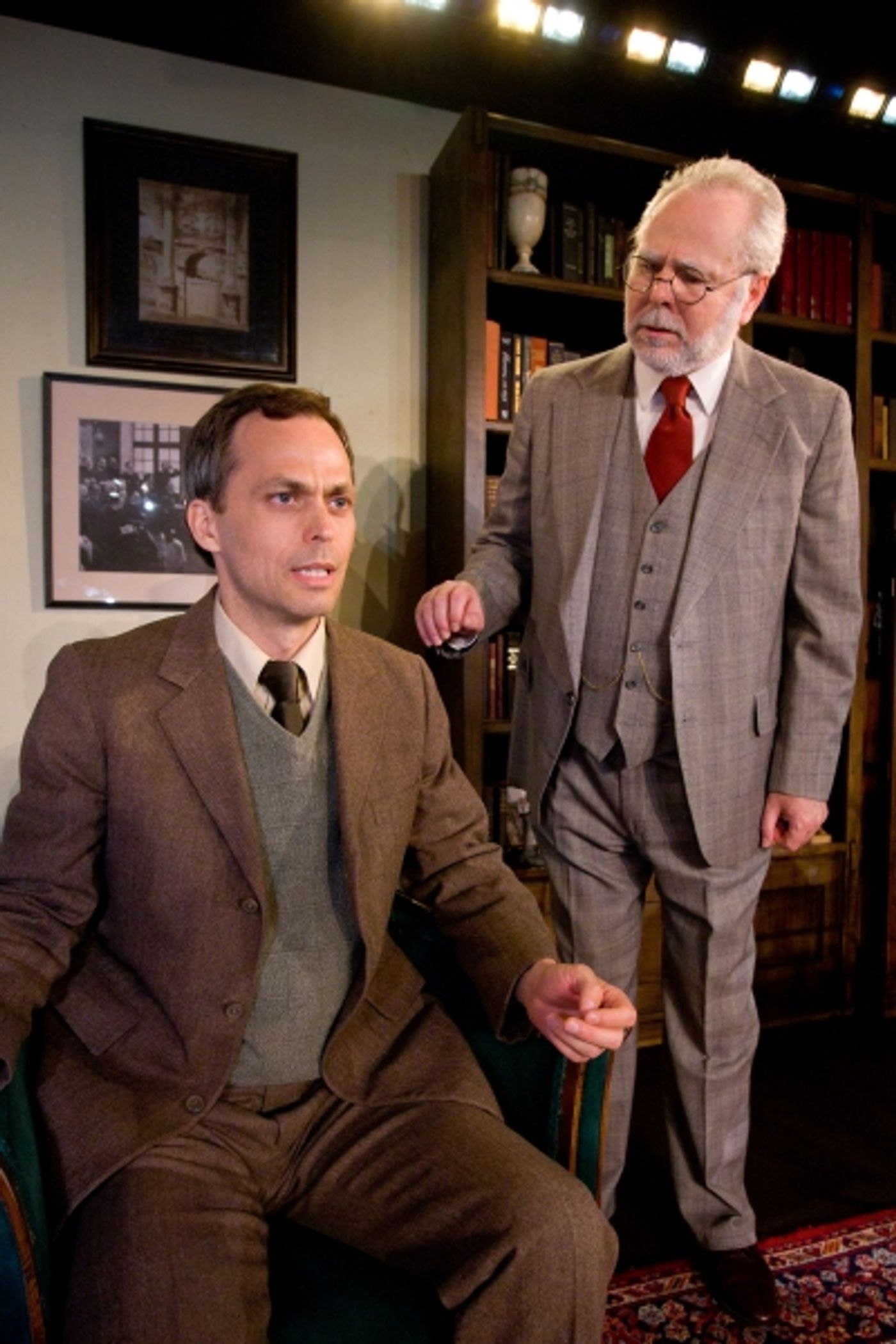Photo Flash: Mad Cow Theatre's FREUD'S LAST SESSION and CIRCLE MIRROR  Image