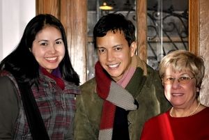 Cathy Azanza-Dy, Joey Mendoza, Judy Henderson @ BroadwayWorld Cathy Azanza-Dy, Joey Mendoza, Judy Henderson Photo