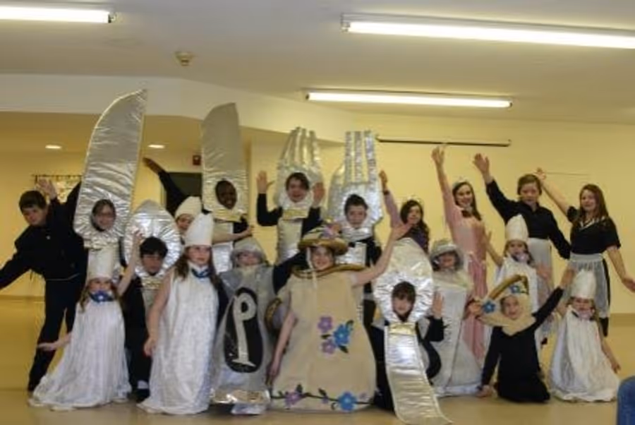 Photo Flash: Un-Common Theatre's ENCHANTENT OF BEAUTY AND THE BEAST Image