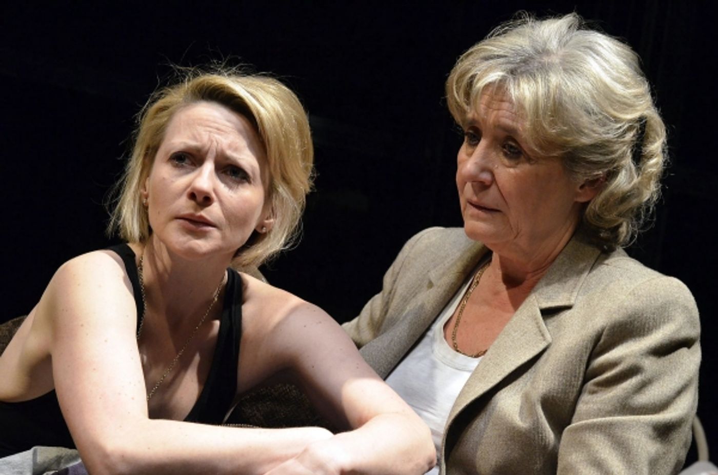 Photo Flash: Almeida Theatre's THE KNOT OF THE HEART  Image