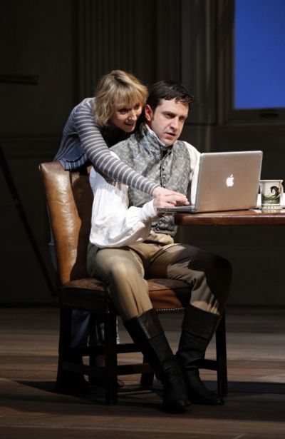 Lia Williams and Raul Esparza Photo