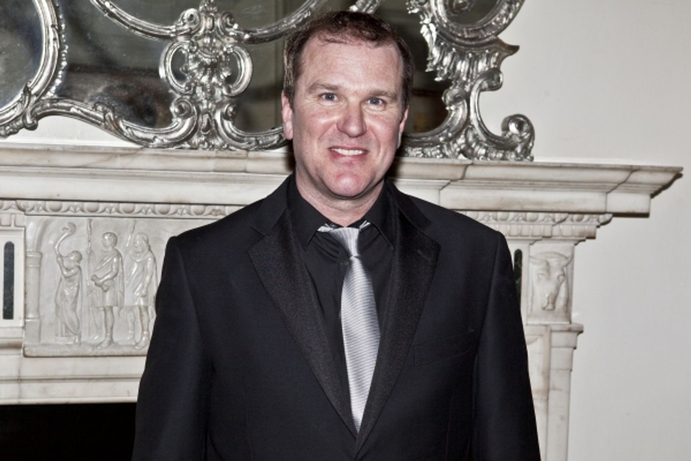 Photo Coverage: Douglas Hodge Opens at The Carlyle  Image