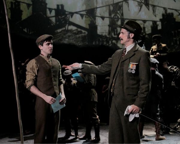 Photos: WAR HORSE at LCT - First Production Shots — photo 1 of 12