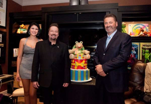 Ventriloquist Terry Fator  Photo