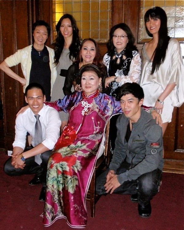 (top, l-r) - Tisa Chang, Chantal Thuy, Ngoc Dang, Nancy Eng, Tienne Vu; Bottom row le Photo