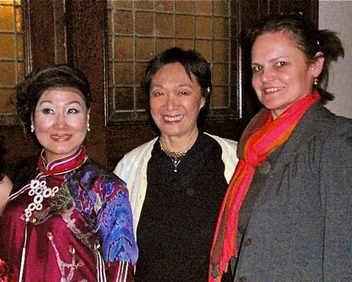 Nguyen thi Minh Ngoc, Tisa Chang, and Teresa Eyring at 