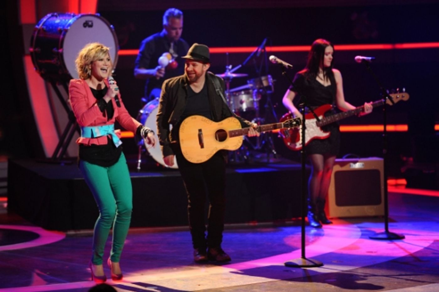 Photo Flash: AMERICAN IDOL's Top 11 Results Show  Image