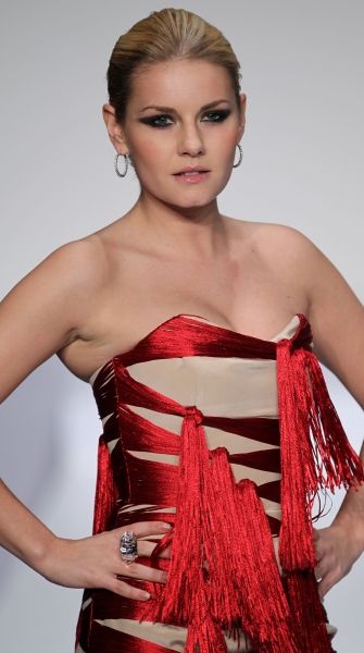 Photo Coverage: Elisha Cuthbert Models For Charity in Toronto Photo Coverage: Elisha Cuthbert Models For Charity in Toronto Image