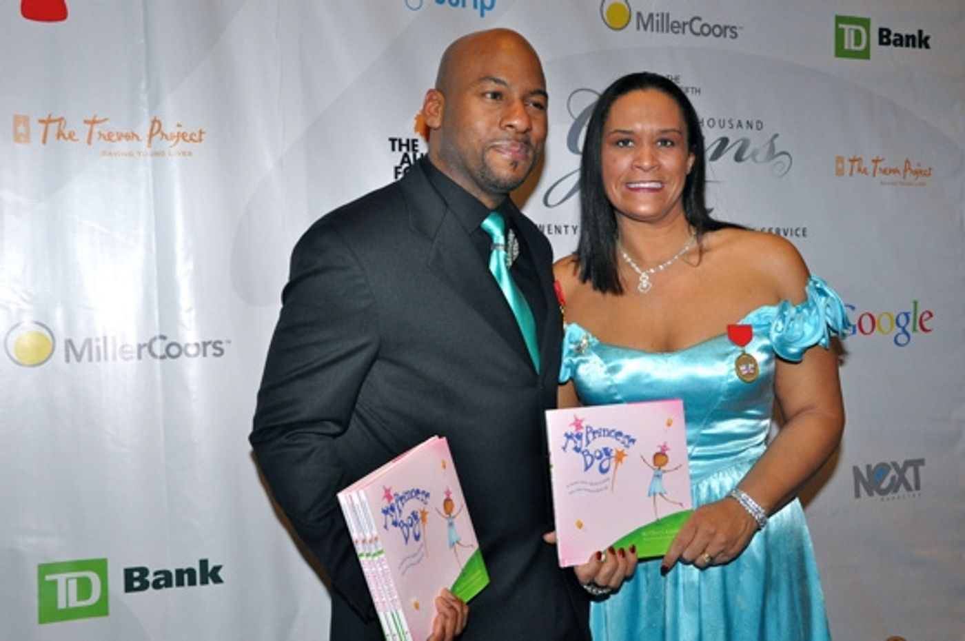 Photo Coverage: Night of 1000 Gowns Celebrates LGBT Community  Image
