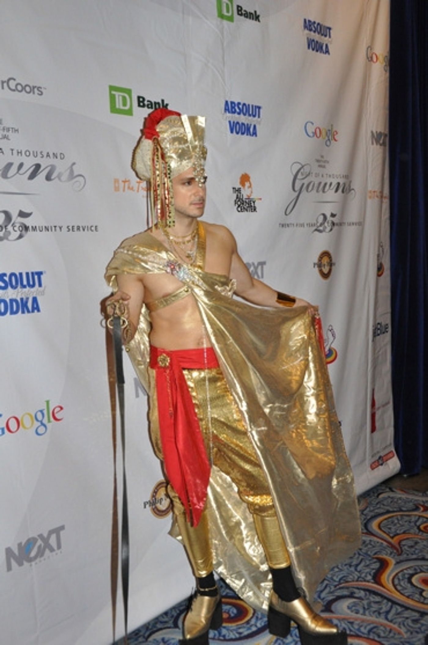Photo Coverage: Night of 1000 Gowns Celebrates LGBT Community  Image
