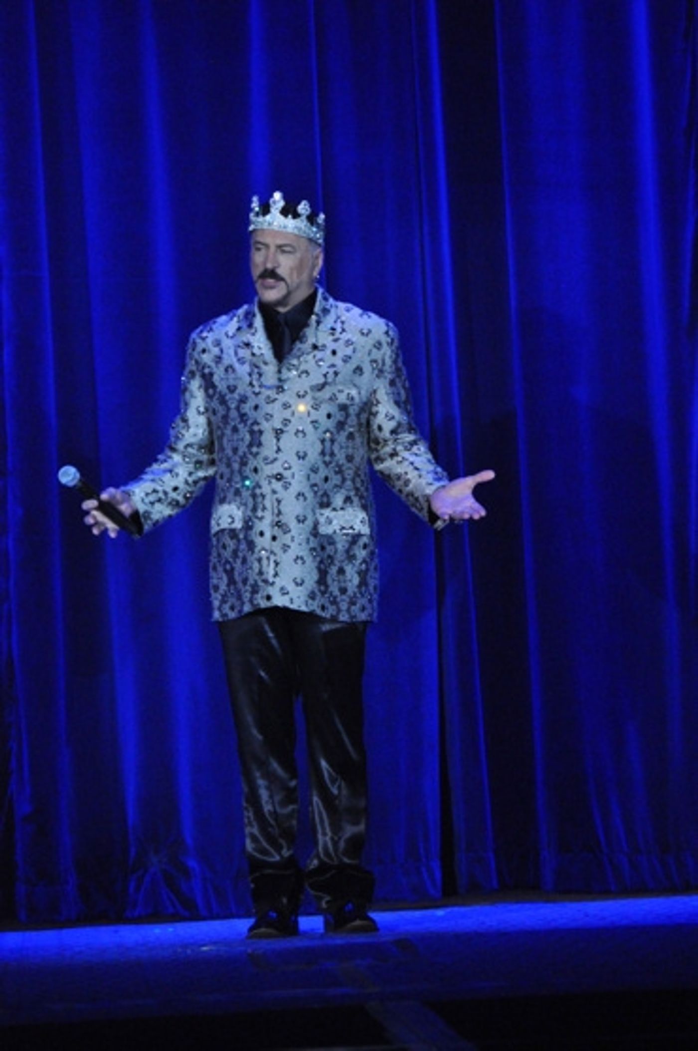 Photo Coverage: Night of 1000 Gowns Celebrates LGBT Community  Image