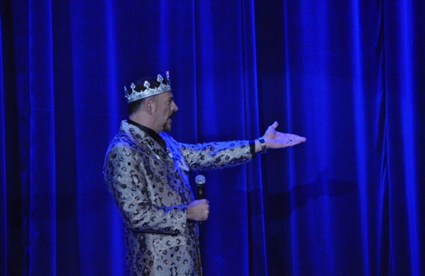 Photo Coverage: Night of 1000 Gowns Celebrates LGBT Community  Image