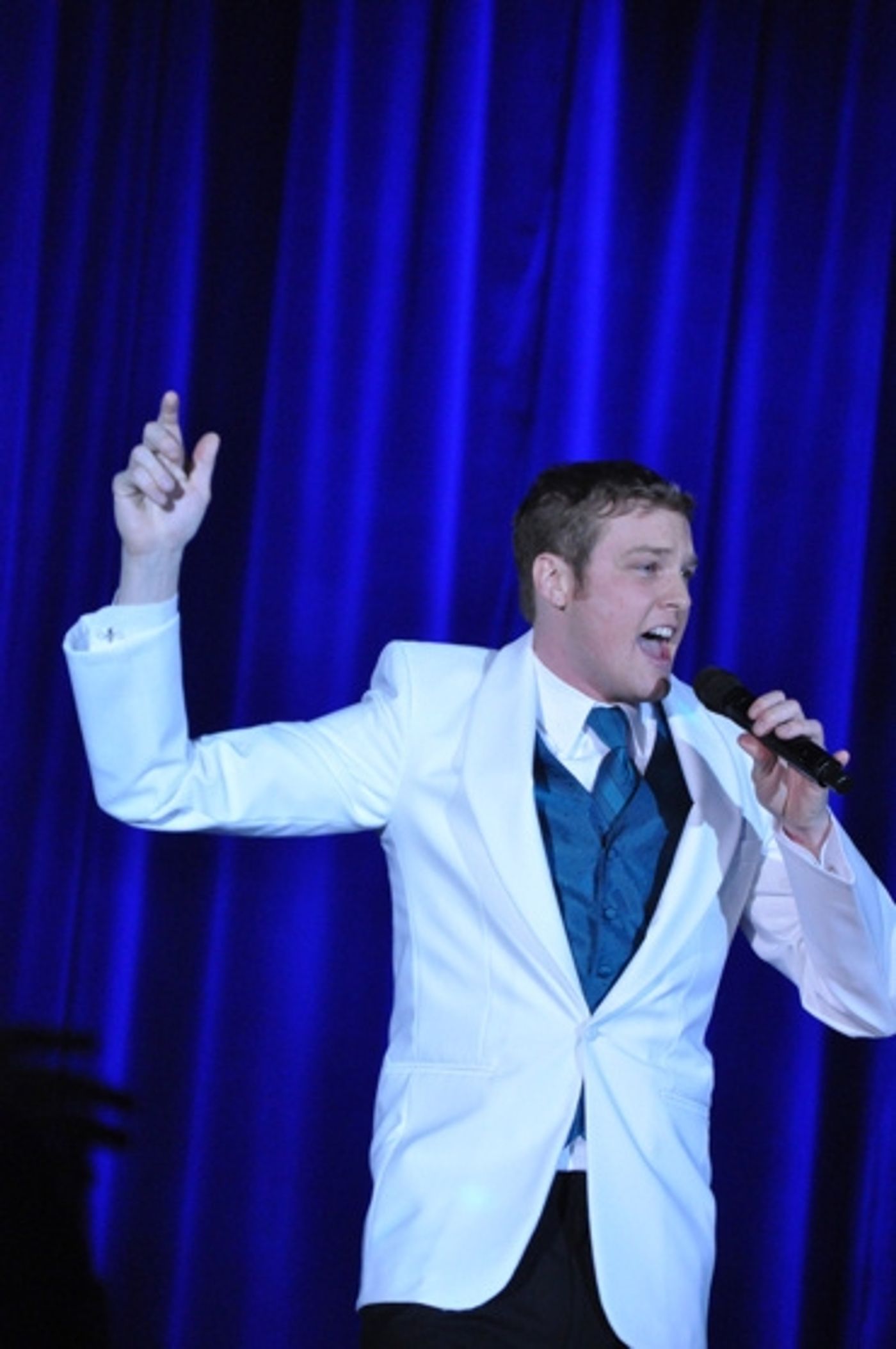 Photo Coverage: Night of 1000 Gowns Celebrates LGBT Community  Image