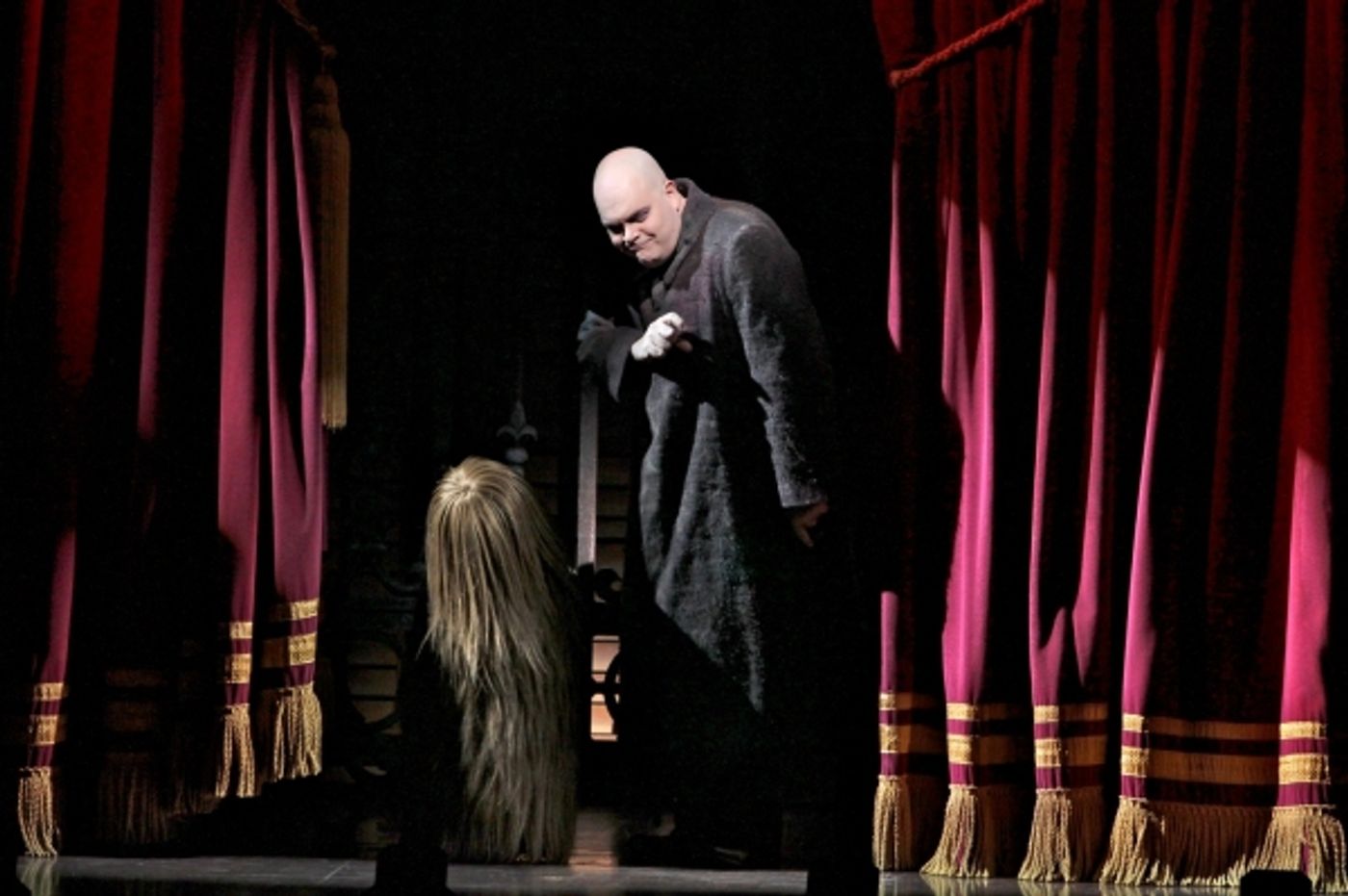 Photo Flash: Check Out the ADDAMS' New Family Photo Album!  Image