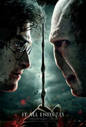 Daniel Radcliff as Harry Potter and Ralph Fiennes Lord Voldemort in the Dealthy Hallo Photo