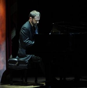 Malcolm Gets performing in 'Angela Lansbury and Friends Salute Terrence McNally' - A  Photo