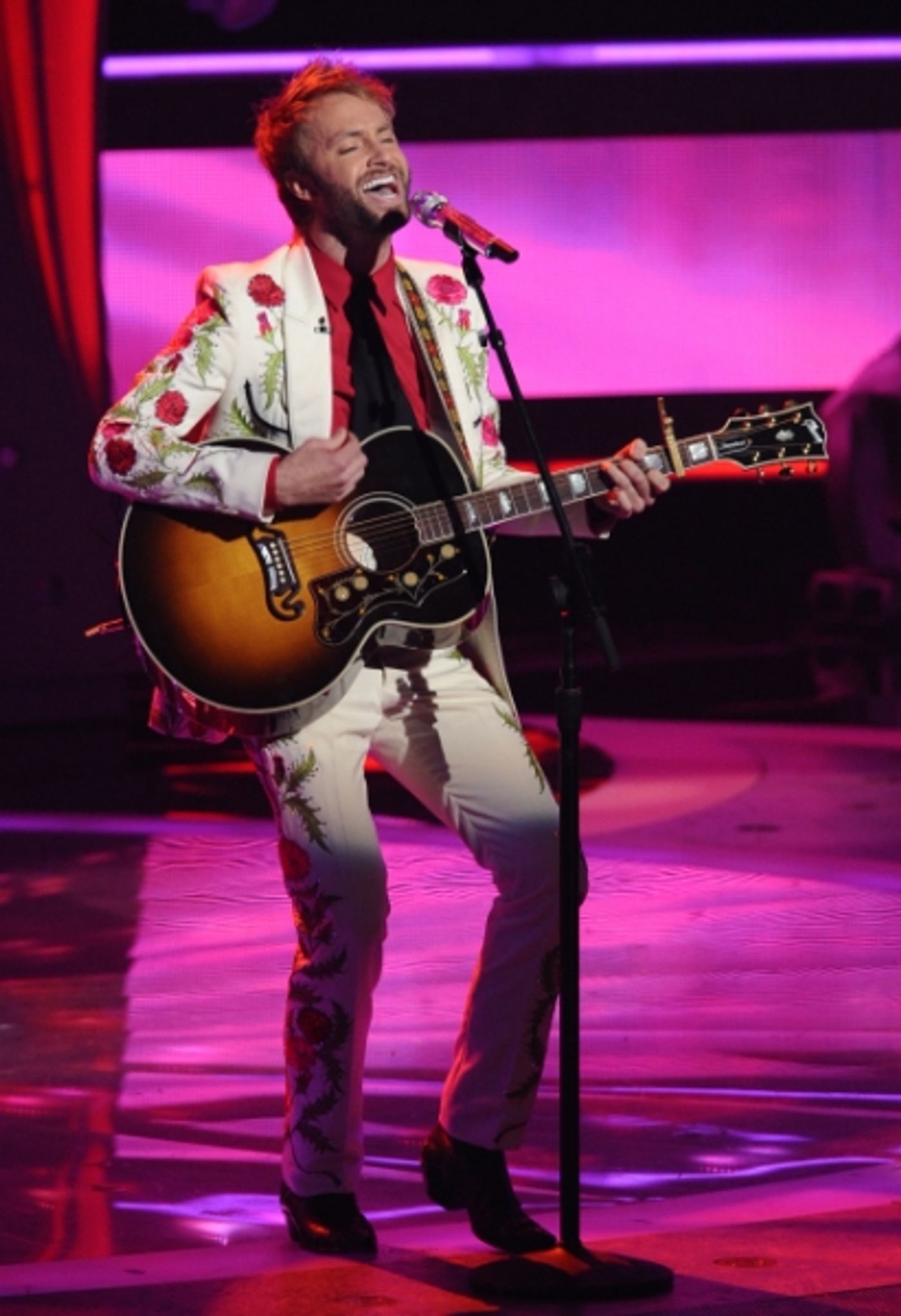 Photo Flash: AMERICAN IDOL Does Elton John  Image